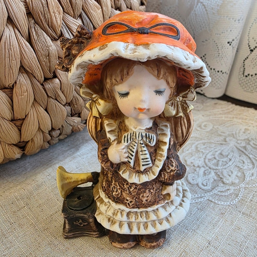 UCTCI Ceramic Girl Figurine 5.5" Orange Brown Hand Painted TNT 205‎ Phonograph